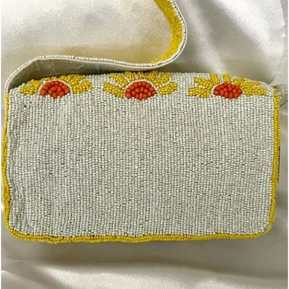 SOL AND MER Beaded Sunflower Daisy Floral Baguette Bag Yellow NWT TikTok Viral - Picture 3 of 4
